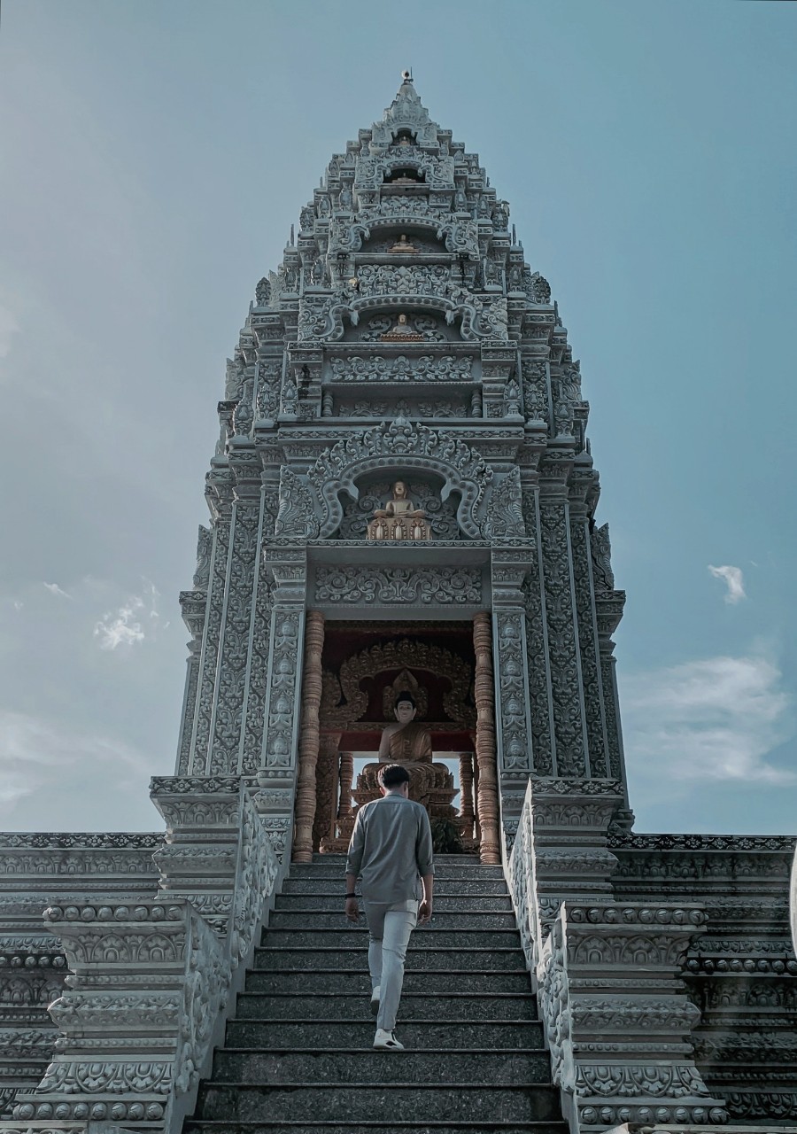 Chùa Som Rong: ngắm bảo tháp, tượng Phật nằm và sắc màu Khmer ở Sóc Trăng