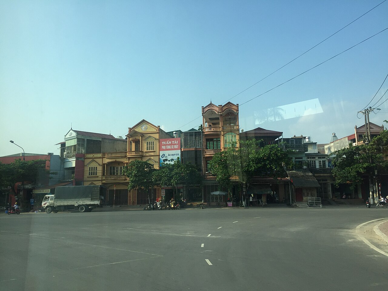 Một buổi dạo trung tâm Tuyên Quang: nhìn phố, ăn nhẹ và nghỉ đúng nhịp